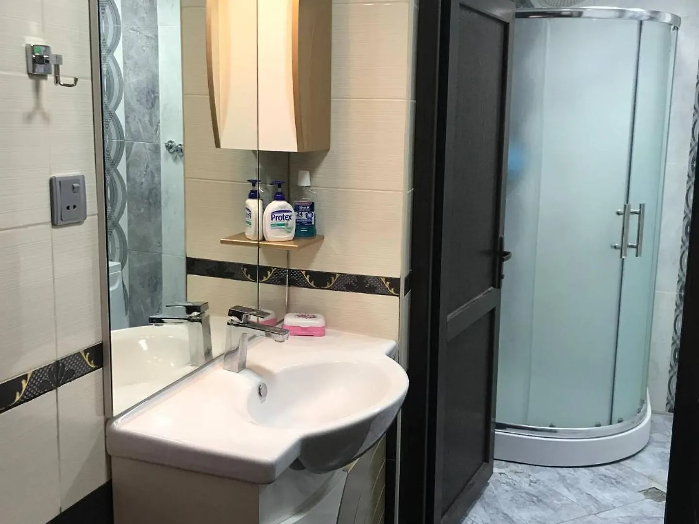 Entire Apartment In The City Center! Baku